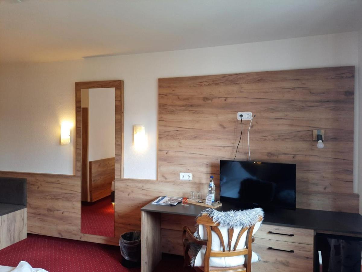 Hotel Haus Krone Bexbach Exterior photo