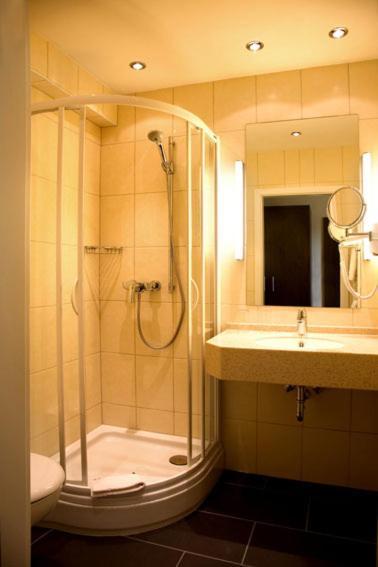 Hotel Haus Krone Bexbach Room photo